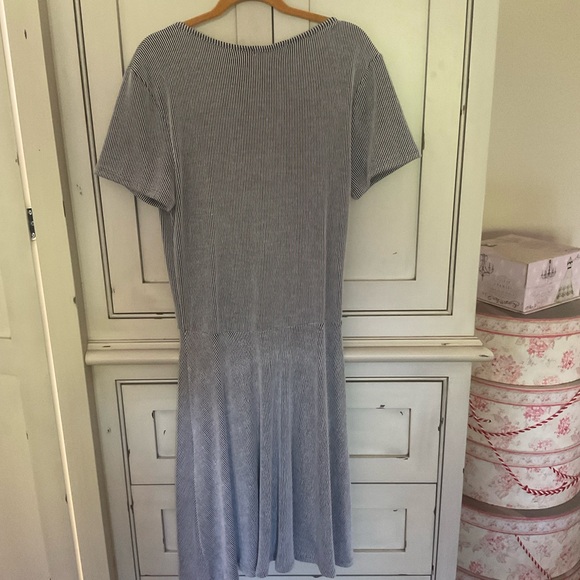 Summer Dresses and top - Picture 6 of 10